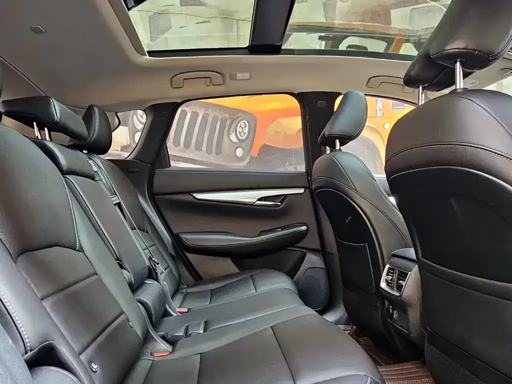 Infiniti QX50 2021 из CN, фото 2