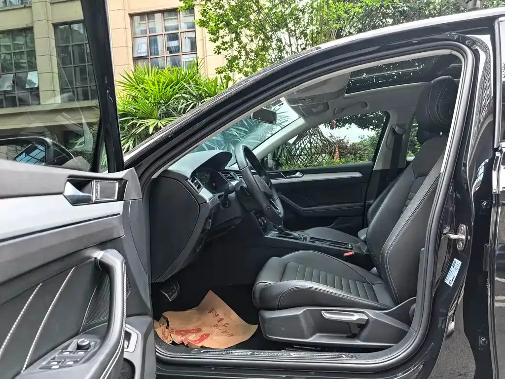 Volkswagen Magotan 2024 из CN, фото 3