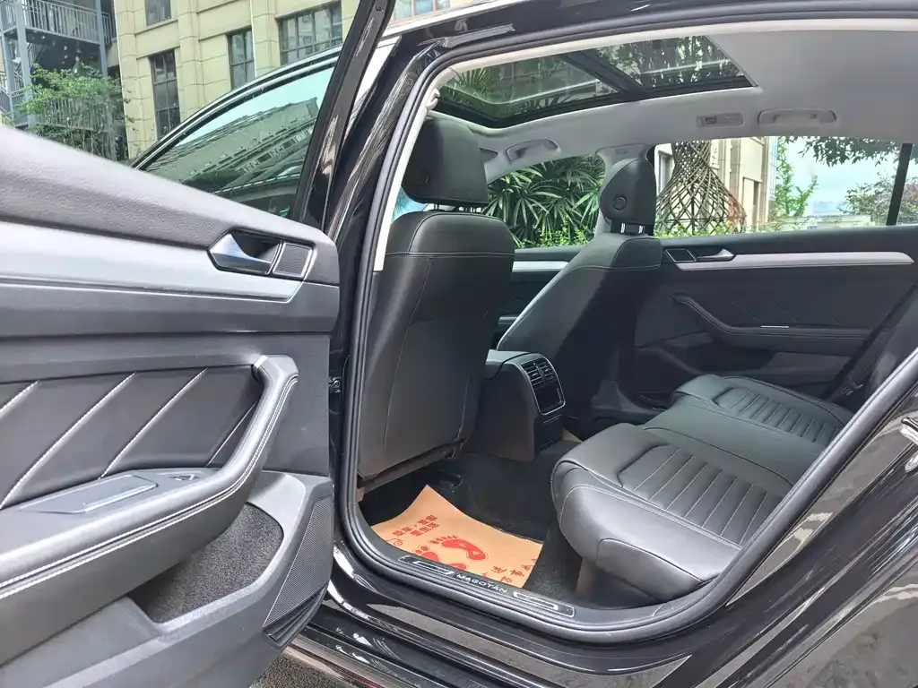 Volkswagen Magotan 2024 из CN, фото 10