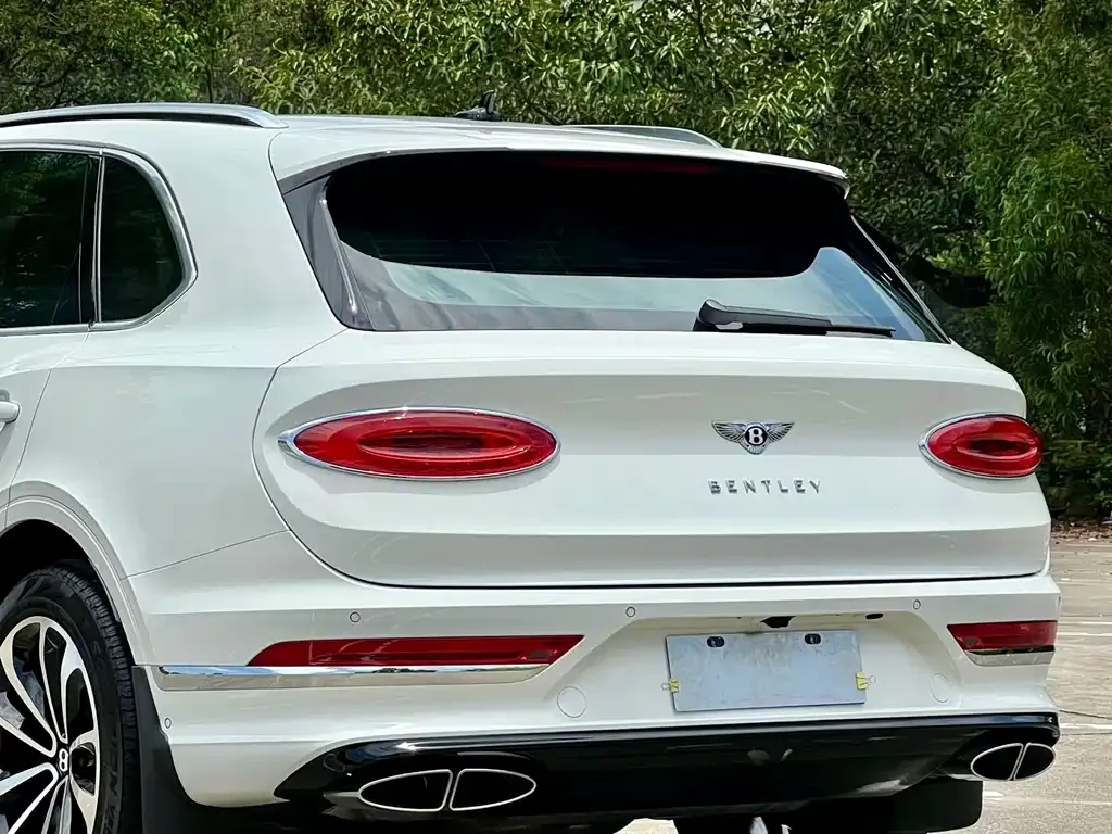Bentley Bentayga — фото 2