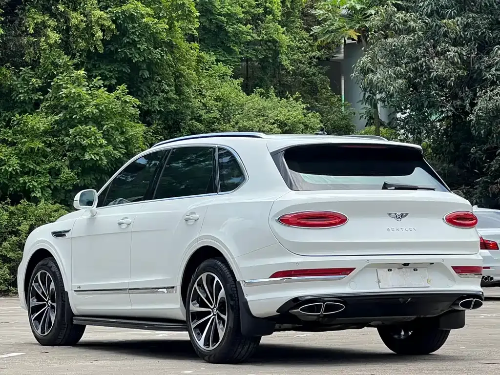 Bentley Bentayga — фото 7