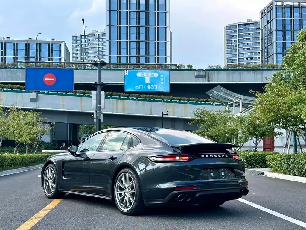 Porsche Panamera — фото 9