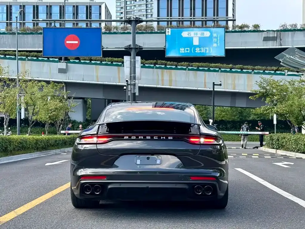 Porsche Panamera — фото 6