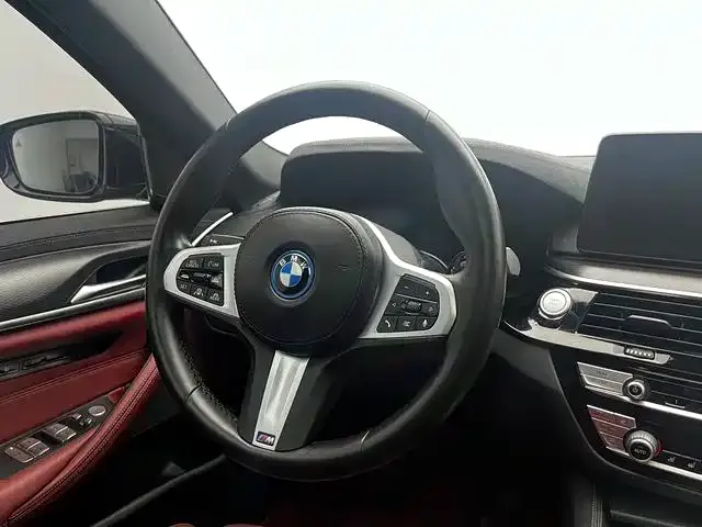 BMW 5 Series New Energy — фото 4