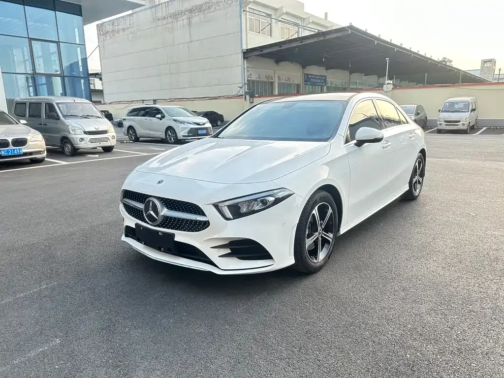 Mercedes-Benz A-Class — фото 1