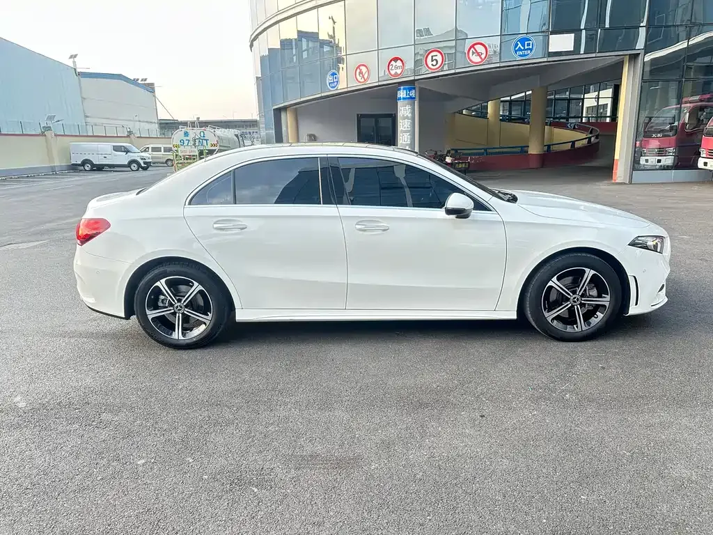 Mercedes-Benz A-Class — фото 10