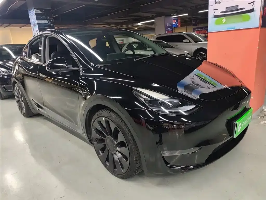 Tesla Model Y — фото 4