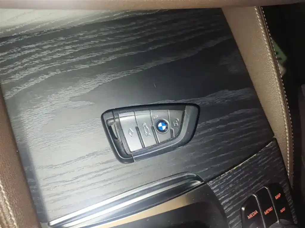 BMW 5 Series New Energy 2021 из CN, фото 8