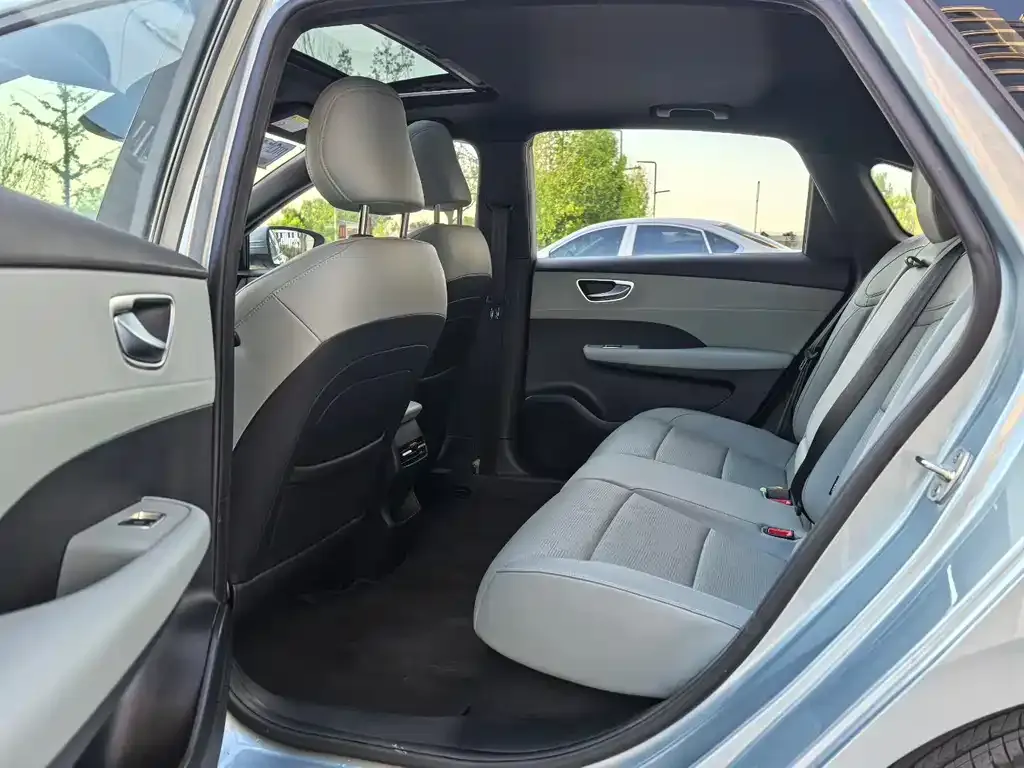Roewe D6 2025 из CN, фото 6