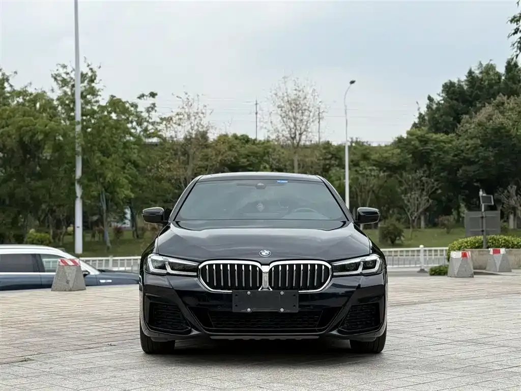 BMW 5 Series — фото 3