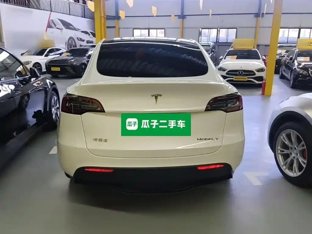 Tesla Model Y — фото 4