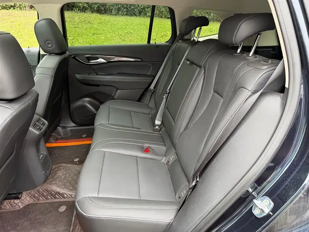 Buick Envision Plus — фото 2