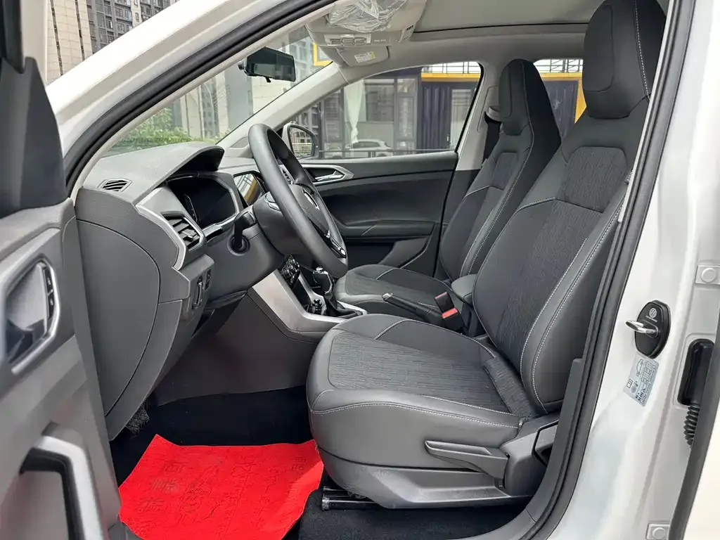 Volkswagen T-Cross — фото 2