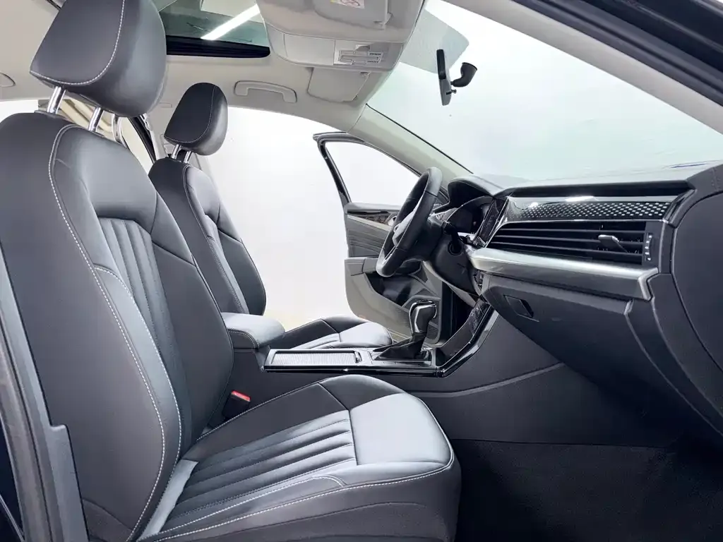 Volkswagen Passat — фото 7