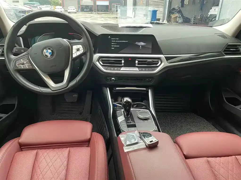 BMW 3 Series 2022 из CN, фото 6