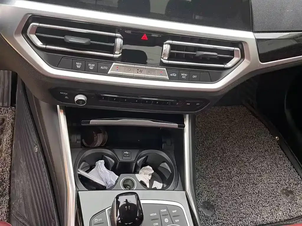 BMW 3 Series 2022 из CN, фото 10
