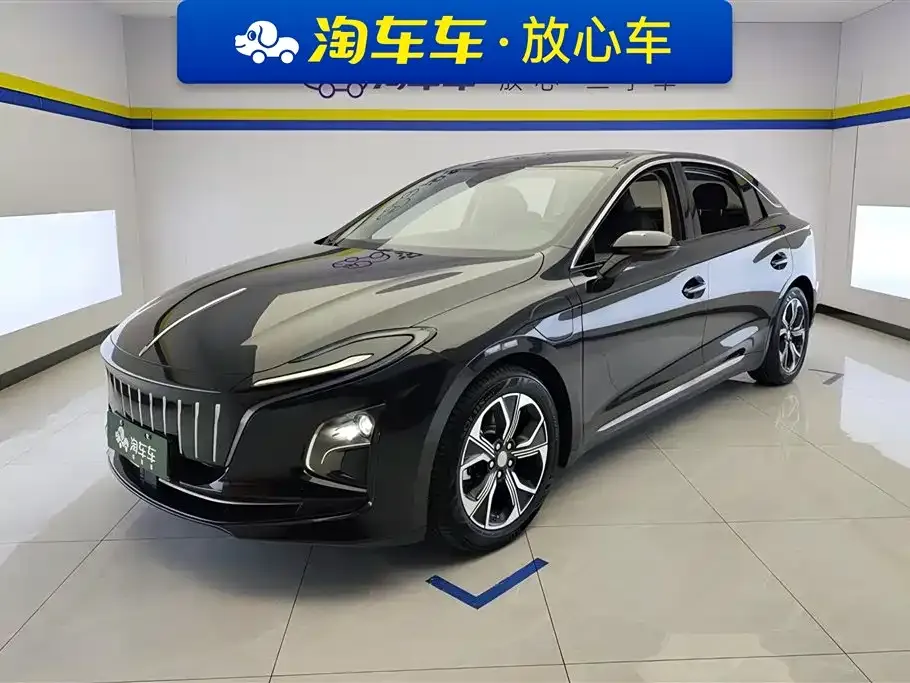 Hongqi E-QM5