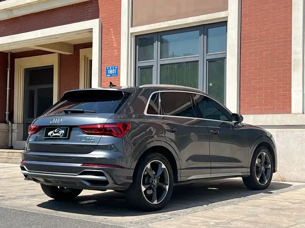 Audi Q3 — фото 4