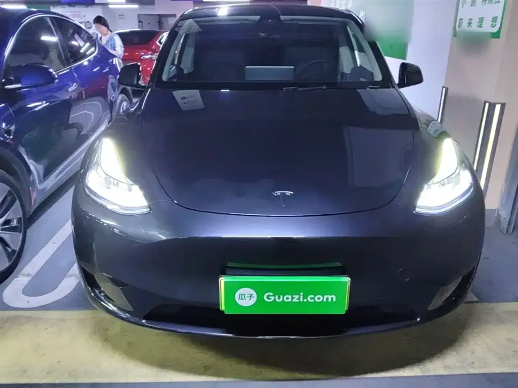 Tesla Model Y — фото 3