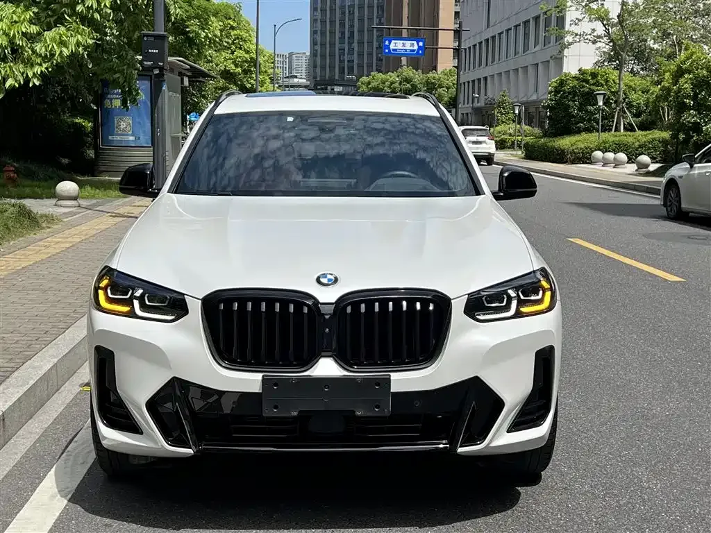 BMW X3 — фото 9