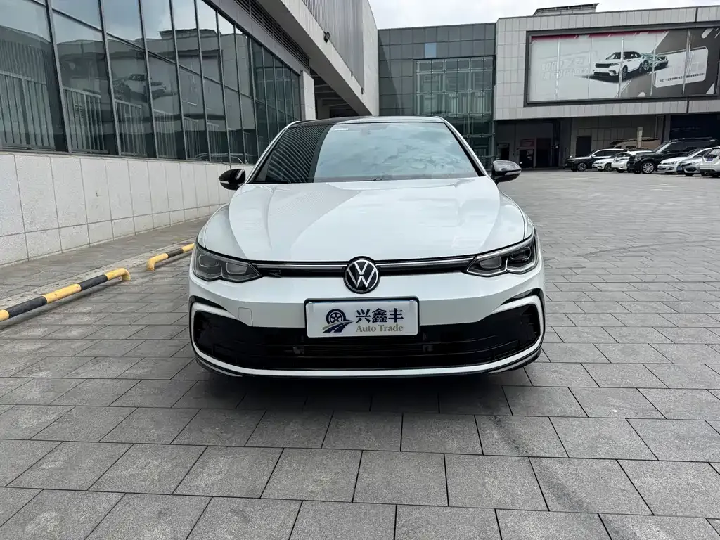 Volkswagen Golf — фото 6