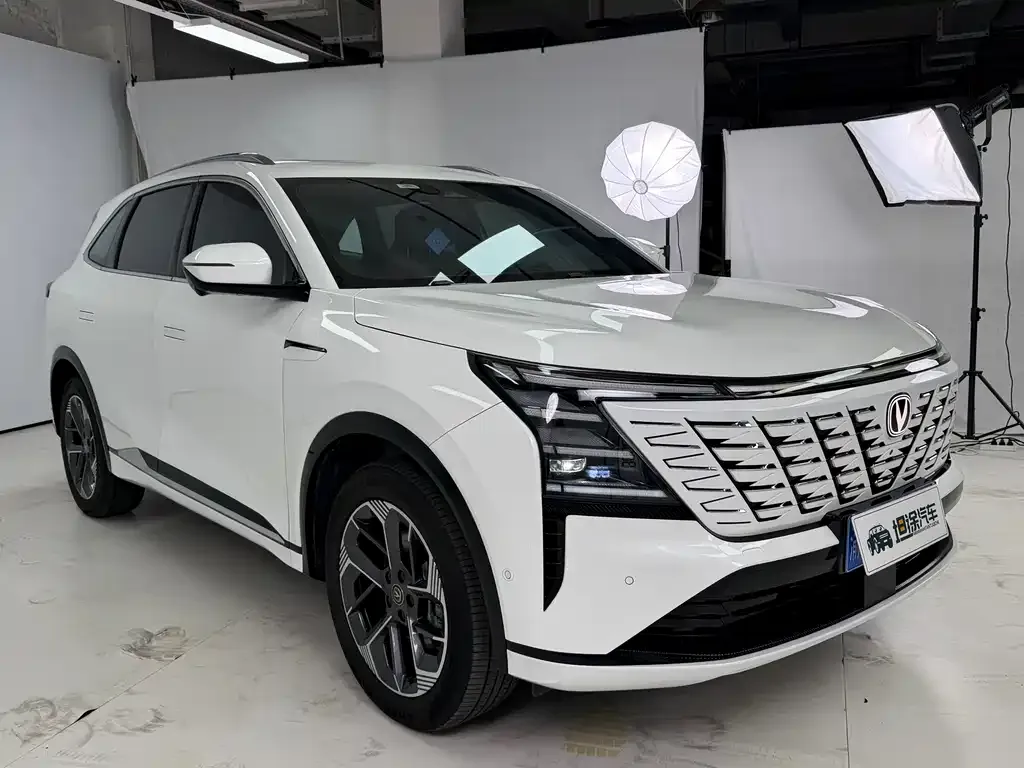 Changan CS75PLUS — фото 4
