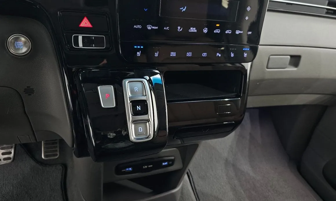 Hyundai Staria 2024 из KR, фото 9