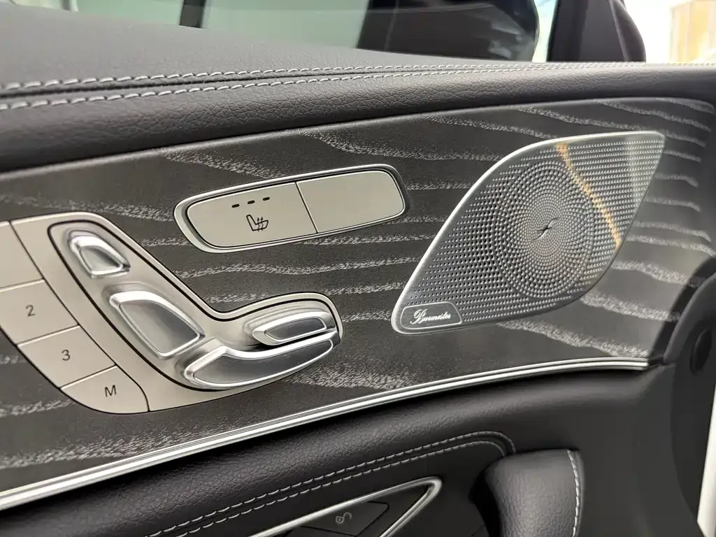 Mercedes-Benz CLS — фото 10
