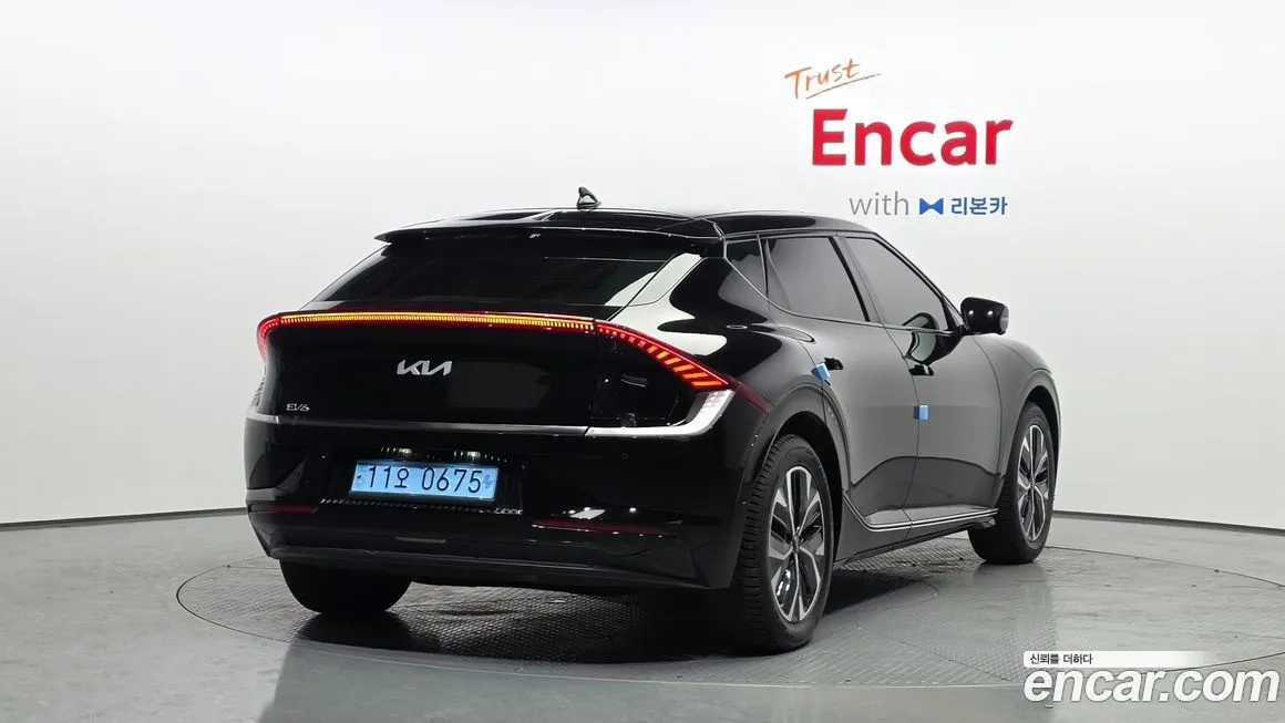 Kia EV6 — фото 5