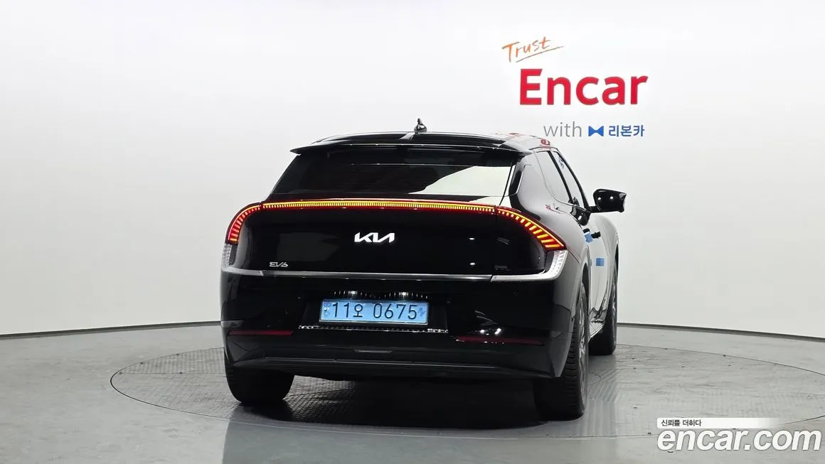 Kia EV6 — фото 10