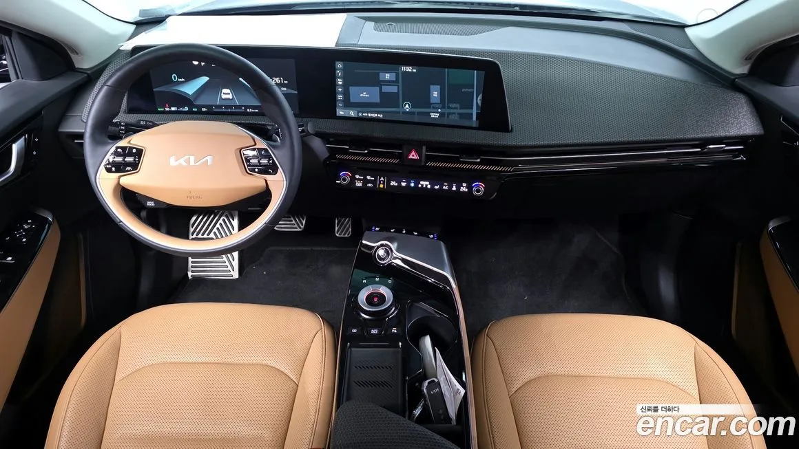 Kia EV6 — фото 9