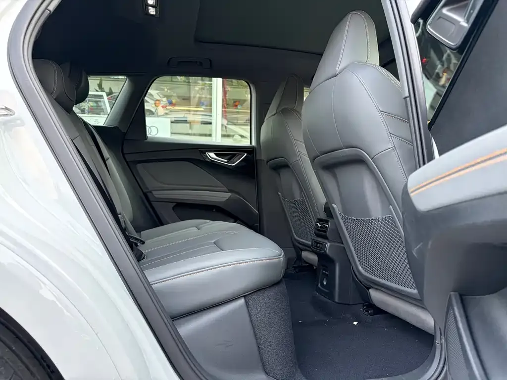 Audi Q4 e-tron 2024 из CN, фото 4