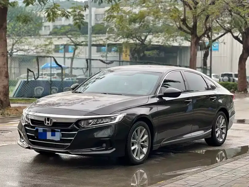 Honda Accord — фото 1