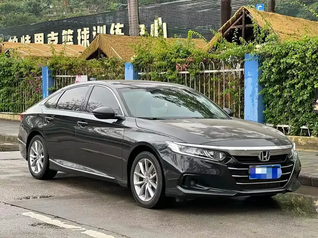 Honda Accord — фото 8