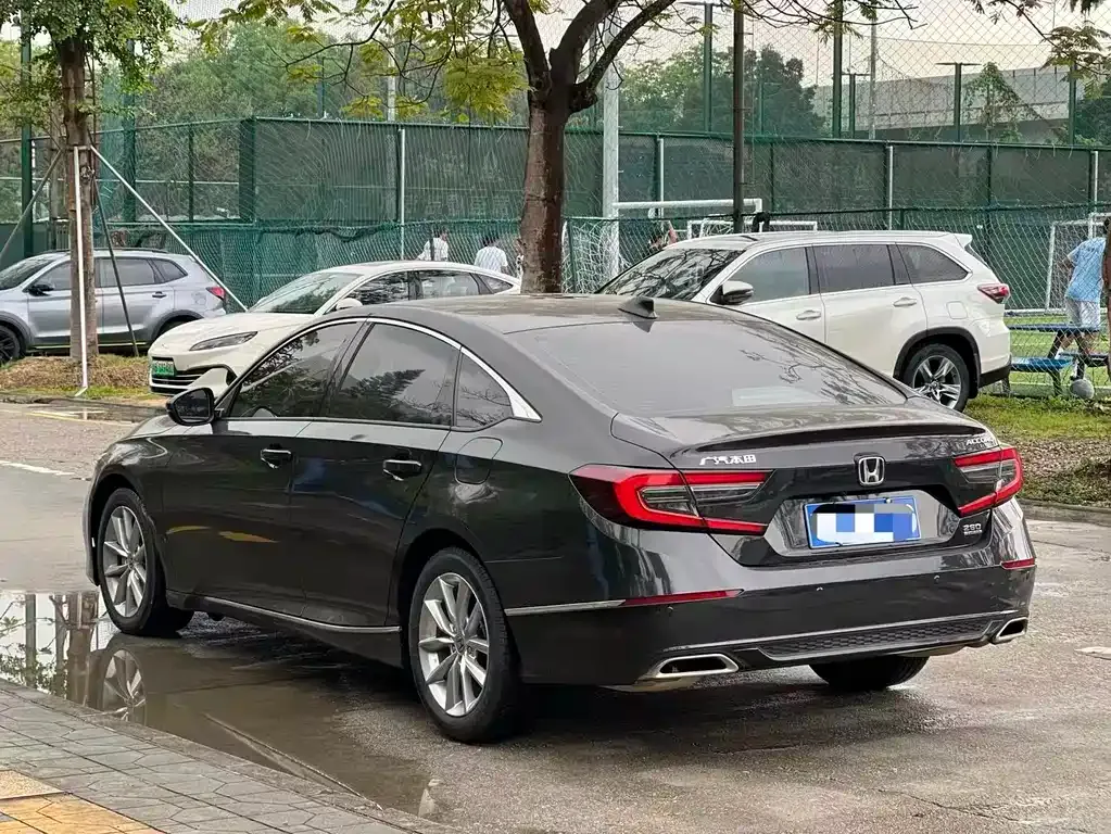 Honda Accord — фото 7