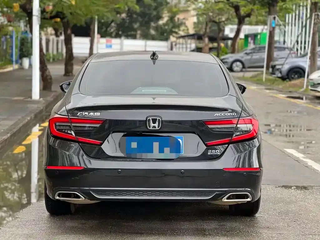 Honda Accord — фото 4