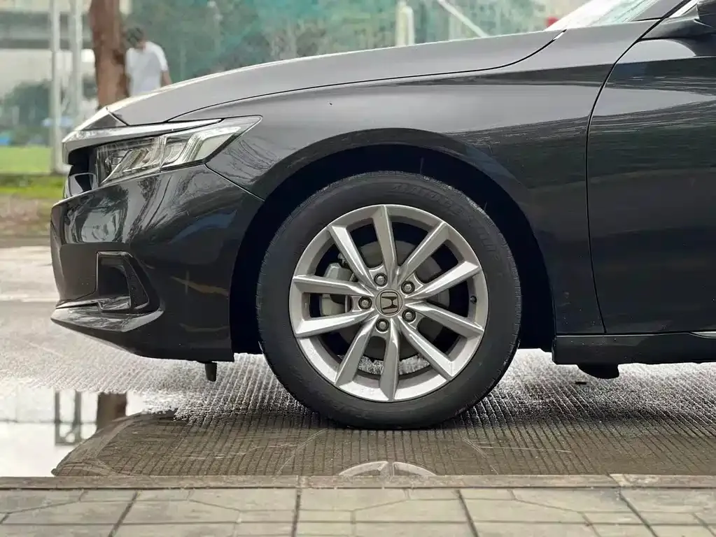 Honda Accord — фото 3