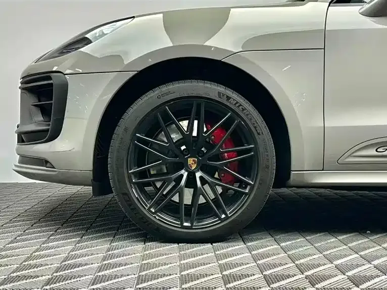 Porsche Macan — фото 7