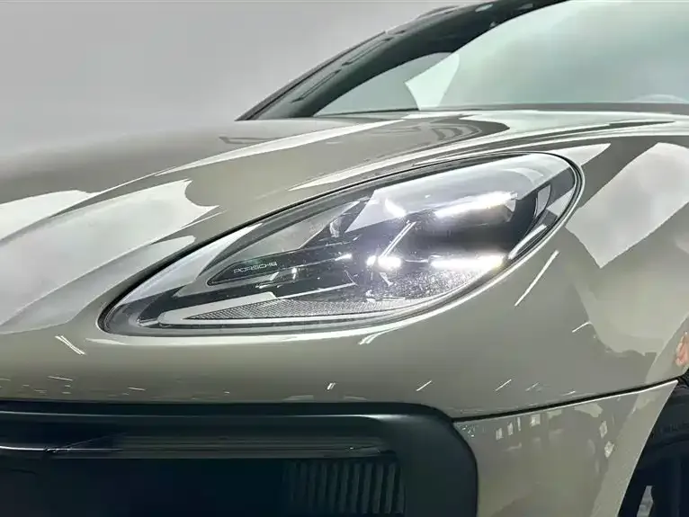 Porsche Macan — фото 5