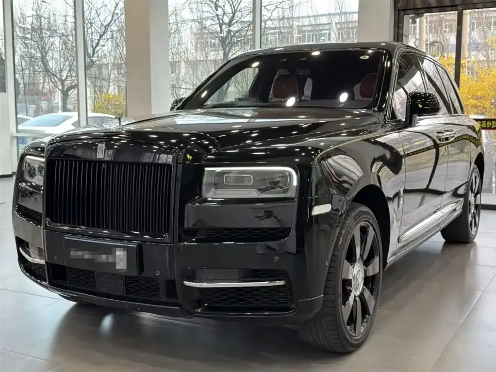Rolls-Royce Cullinan — фото 1