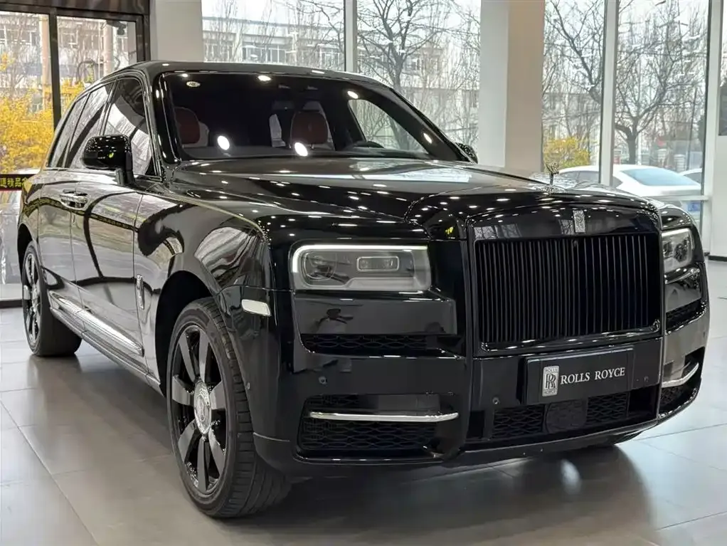Rolls-Royce Cullinan — фото 10