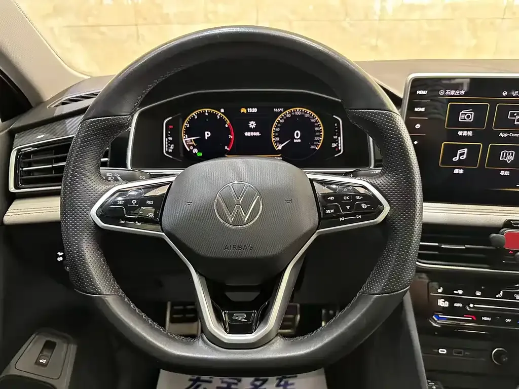 Volkswagen Tiguan L — фото 5