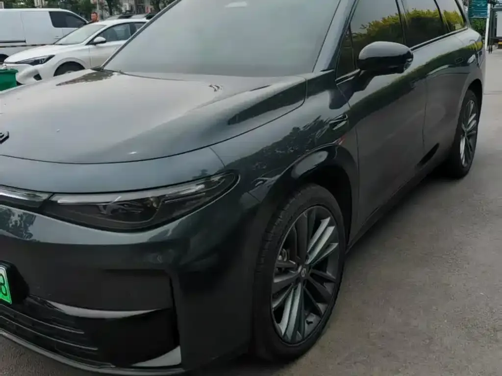 Leapmotor C16