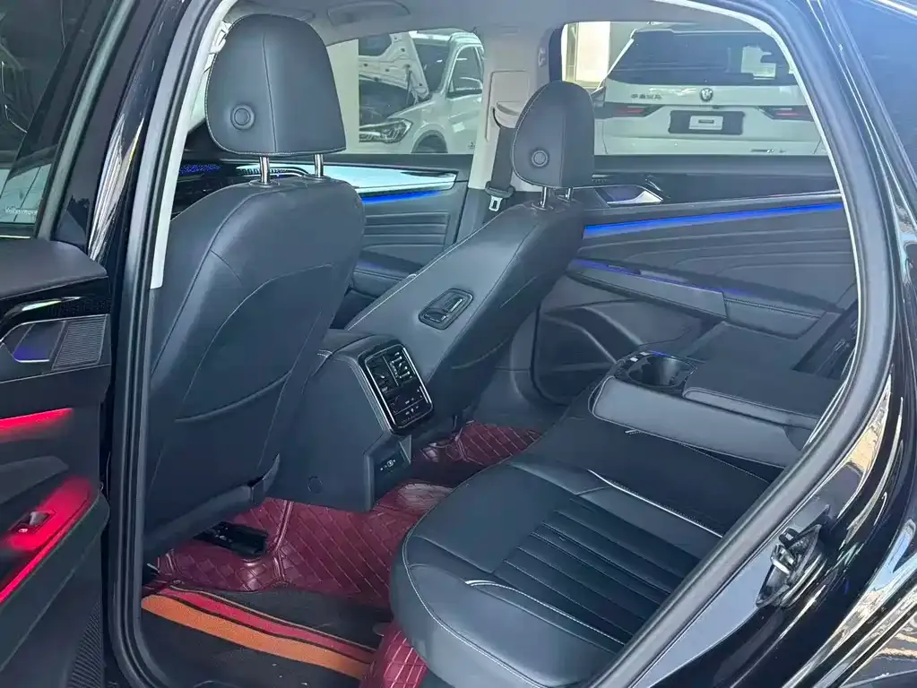 Volkswagen Passat — фото 9