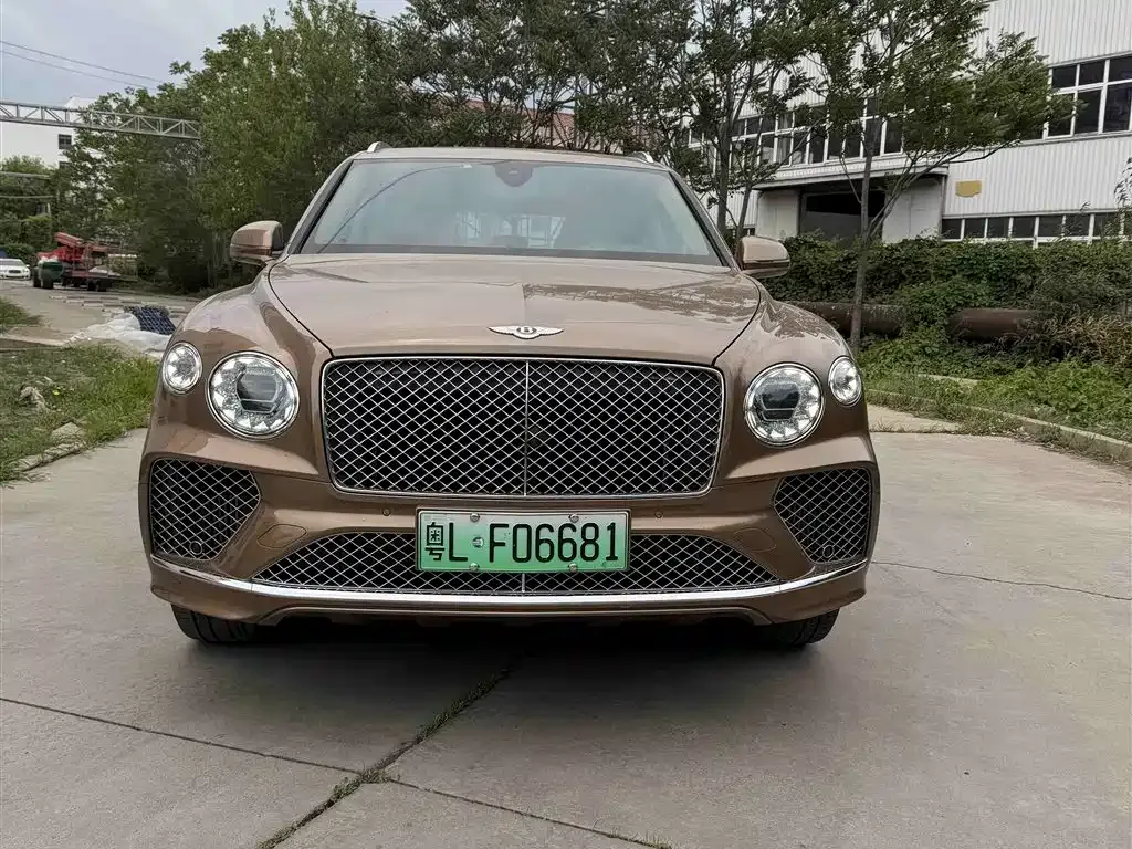 Bentley Bentayga PHEV
