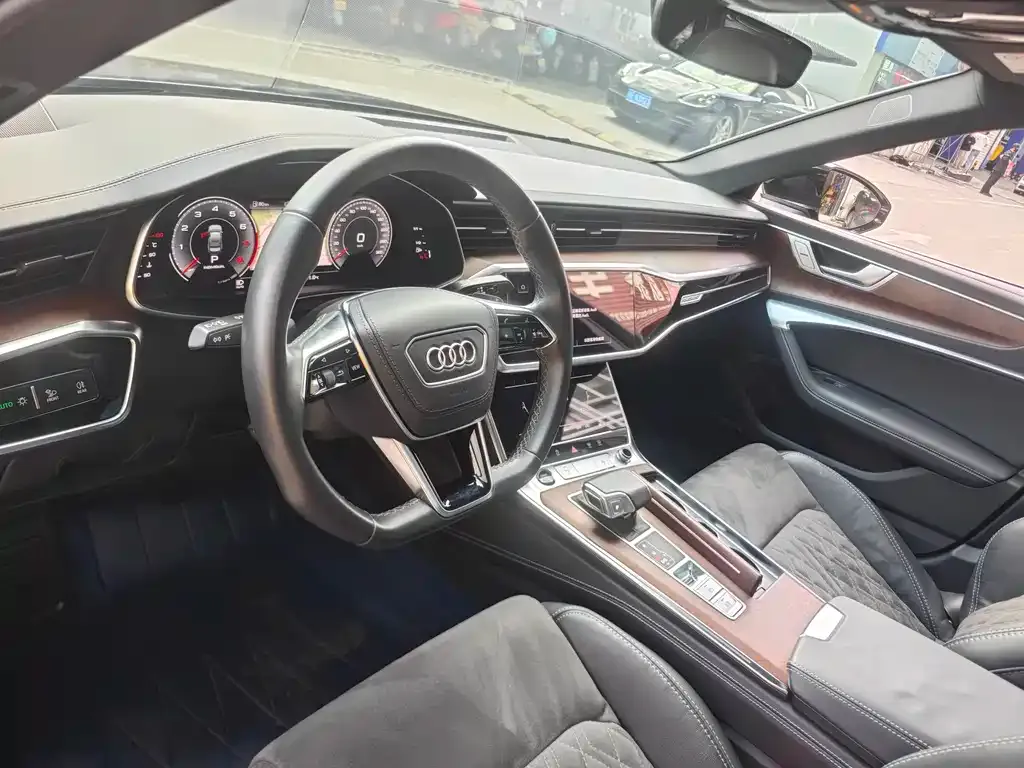 Audi A6L — фото 2