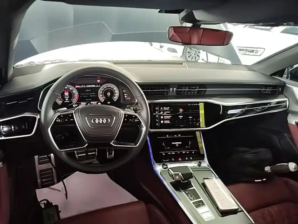 Audi A7L — фото 8