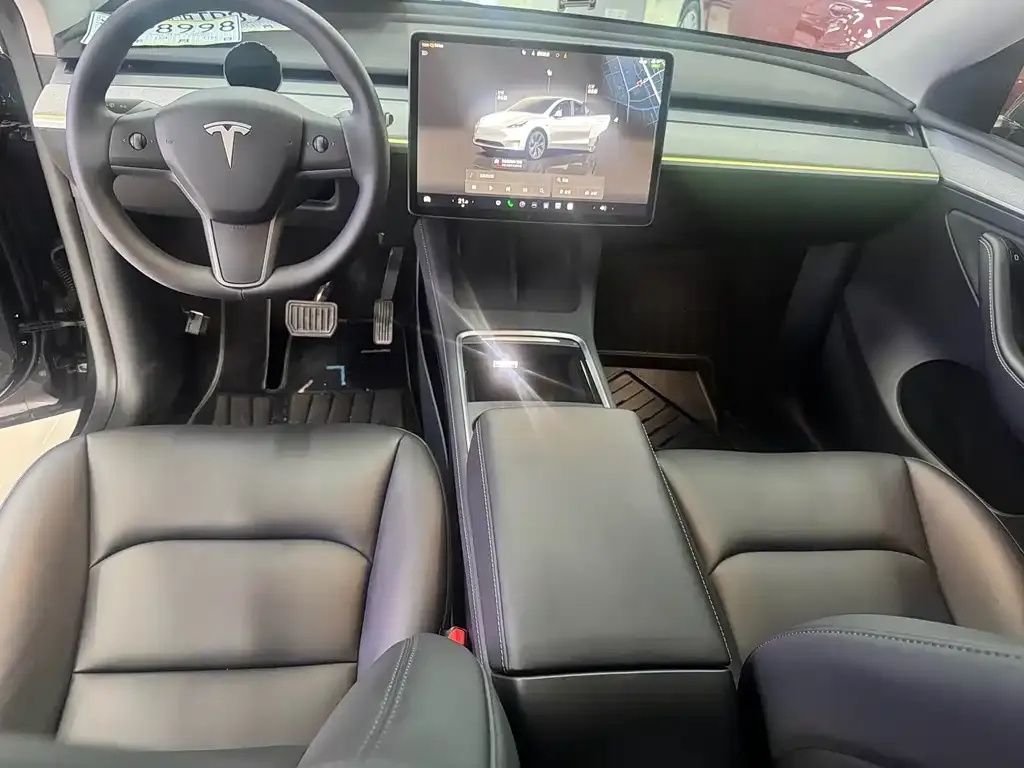 Tesla Model Y — фото 2