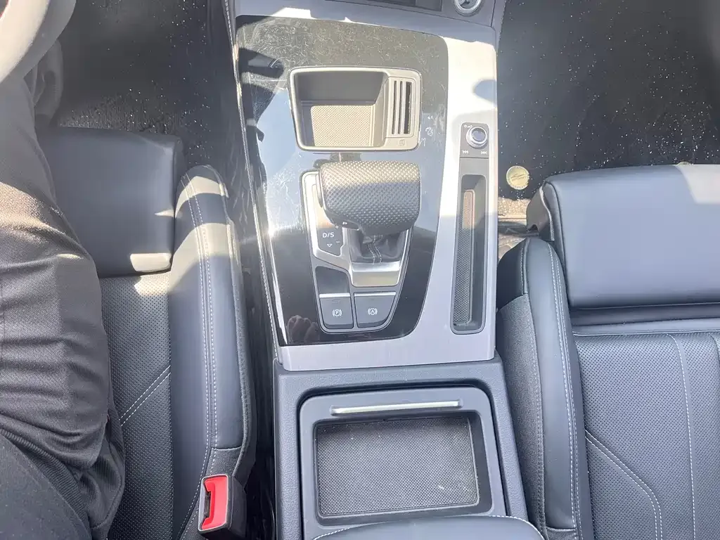 Audi Q5L 2024 из CN, фото 5