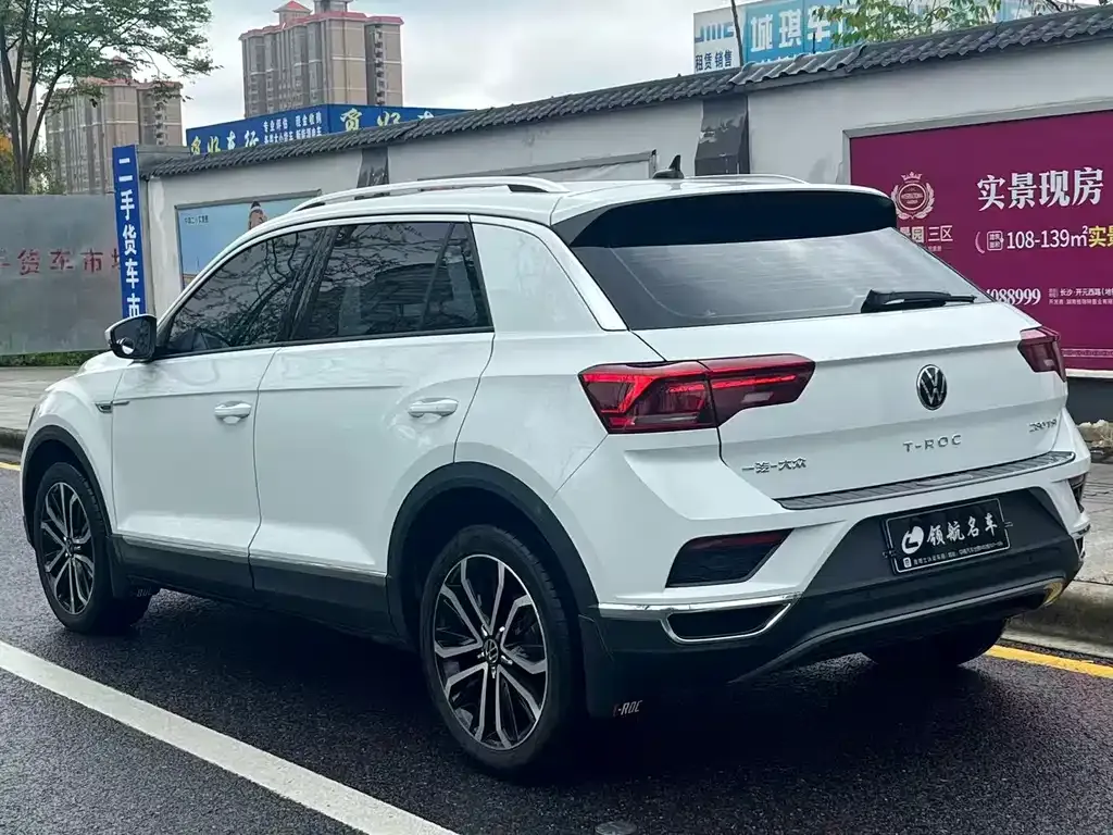 Volkswagen T-Roc — фото 3